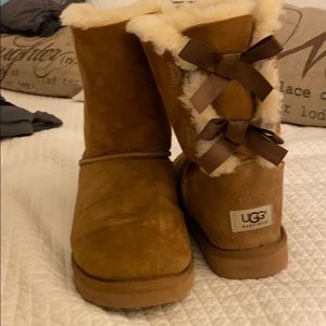 Brand New size 9 UGG Bailey boot
